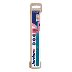 Jordan clean smile care felnőtt fogkefe ultrapuha sörtével 1 db